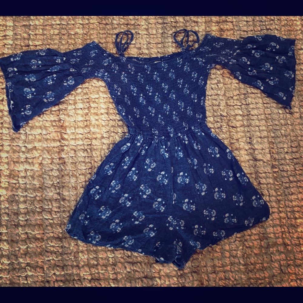 Hollister romper